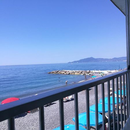 Blue A'Mare Apartment Lavagna Exterior photo